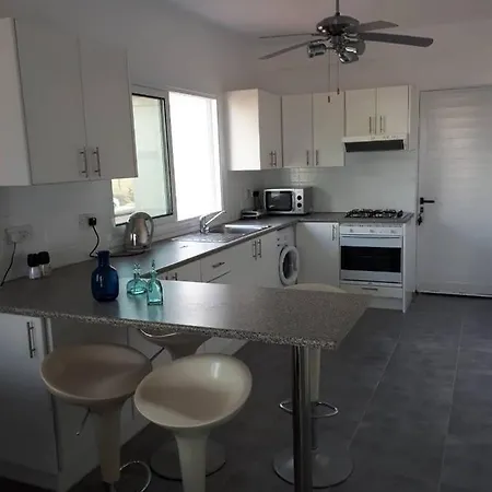Profitis Elias Penthouse Apt. Near The Sea