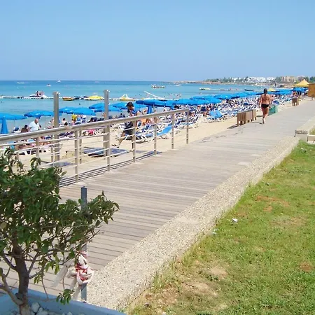 Profitis Elias Penthouse Apt. Near The Sea *